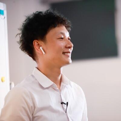 川本 真督 氏